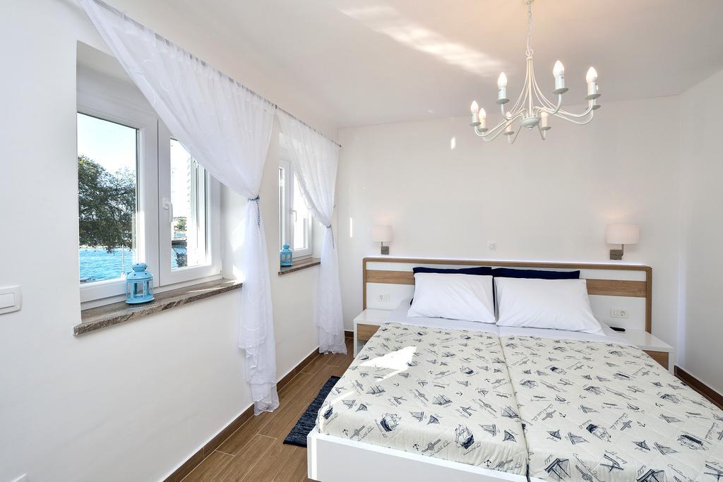 Lavender Apt. W. Balcony In Old Town Zadar Ngoại thất bức ảnh