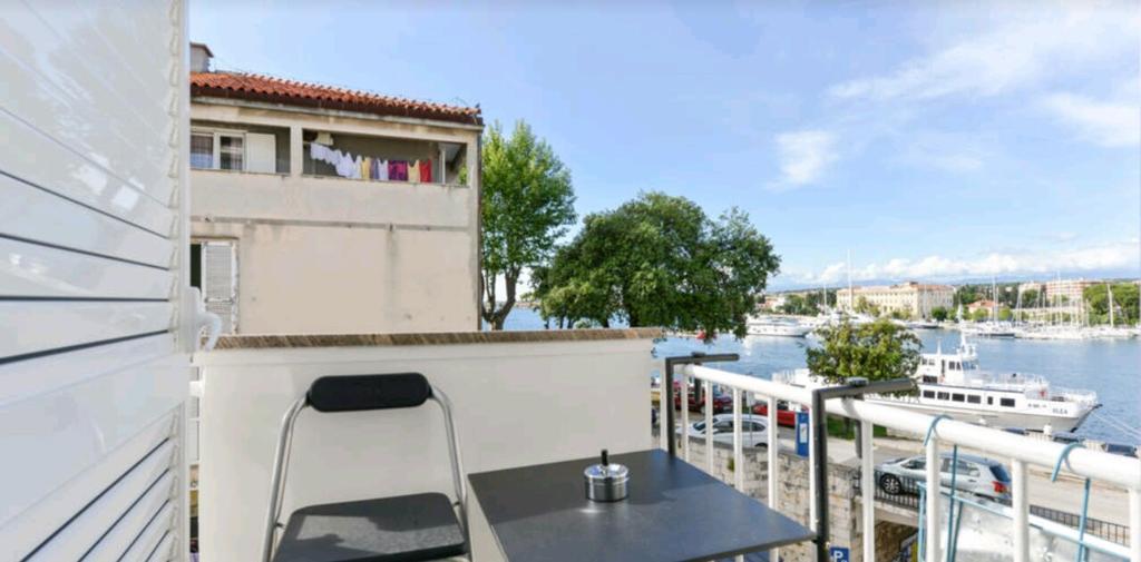 Lavender Apt. W. Balcony In Old Town Zadar Ngoại thất bức ảnh