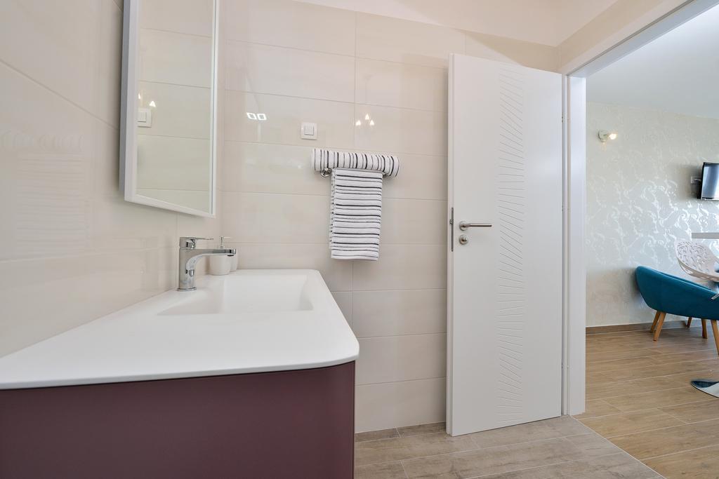 Lavender Apt. W. Balcony In Old Town Zadar Ngoại thất bức ảnh